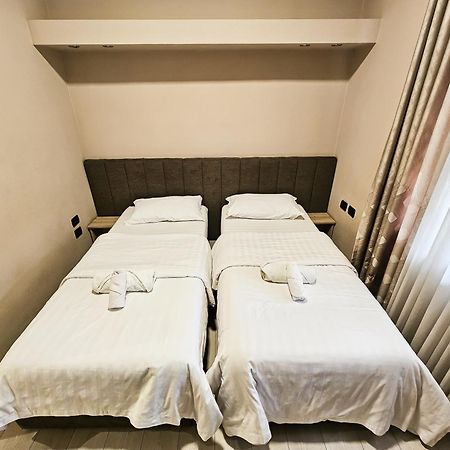 Sunflower Twin Room 地拉那 外观 照片