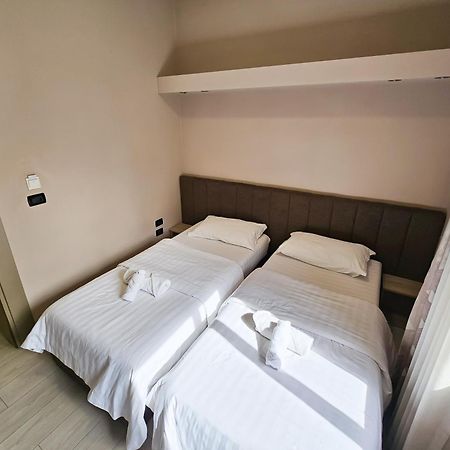 Sunflower Twin Room 地拉那 外观 照片